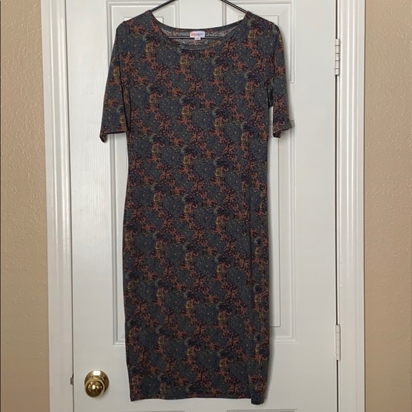 NWOT MULTI COLOR LULAROE JULIA - Picture 1 of 5